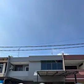 Disewakan Villa Inti Kota Medan Komplek Taman Polonia