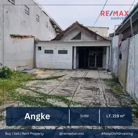 DIJUAL MURAH RUMAH HITUNG TANAH LT 219 M2 ANGKE TAMBORA JAKARTA BARAT