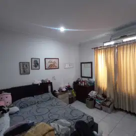 Rumah di Kota Baru Parahyangan, Sudah Renovasi Semi Furnished