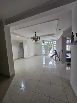 DIJUAL RUMAH 252m2 2 LANTAI KITCHEN SET DI KIRANA