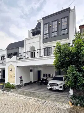 Rumah Mewah Dalam Townhouse Dekat Akses Tol Brigief Di Jagakarsa