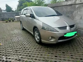 Mitsubishi Grandis 2005 Bensin