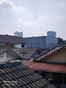 Tanah Dekat Stasiun Depok Bonus Bangunan Lama