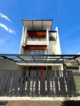 BRAND NEW HOUSE MODERN TROPICAL DESIGN AMPERA KEMANG