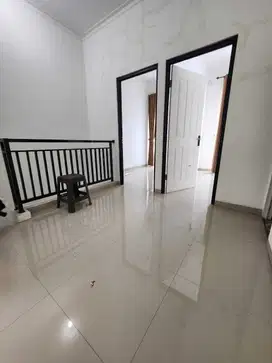 Disewakan Rumah Asri di Komplek Sariwangi  Nyaman, Aman, Siap Huni