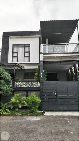 Rumah Mewah 2 Lantai Semi Furnished di Cijaura Buahbatu Bandung