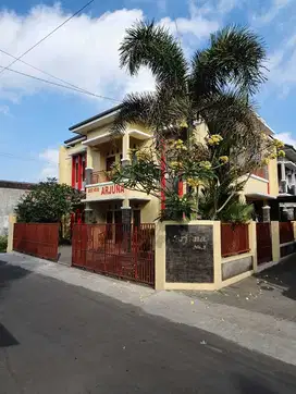 Rumah 2 Lantai Siap Pakai Cocok Kantor Dan Keluarga Area Jakal KM. 7