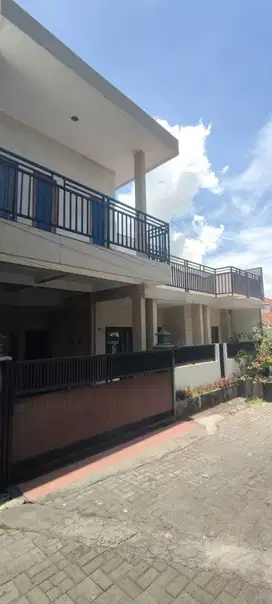 dijual rumah lantai 2 padang sambian