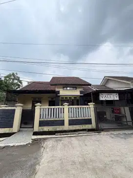 Rumah Hook Tanah Luas Di Permata Buah Batu Dkt Telkom Cocok Buat Kosan