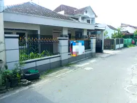 Rumah Klasik  di Karangasem Laweyan Solo