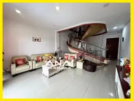 ANA RUMAH FULLFURNISHED UK 5X20M DI KOMPLEK KAVLING POLRI JELAMBAR