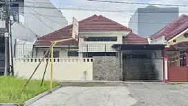Dijual Rumah Nirwana Eksekutif di jalan Boulevard