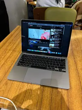 Macbook Pro M1 2020 8/512