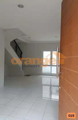 Di Jual Rumah Cantik Siap Huni Hadap Utara di Kota Wisata