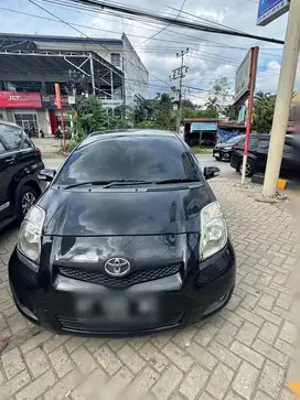 Jual Yaris Matic tipe E 2010 Hitam