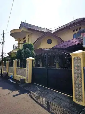 Dewi- DiJual Rumah di PERUM MERAK, PASAR SLEKO, Taman, Madiun