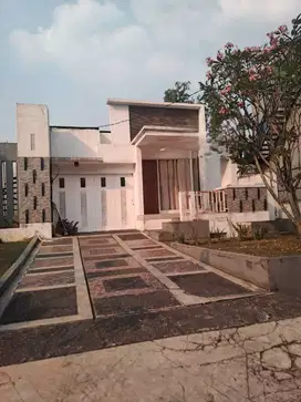 DIJUAL RUMAH 3LT VIEW GUNUNG SEJUK BAGUS TAMAN LEGIAN SENTUL SSR380
