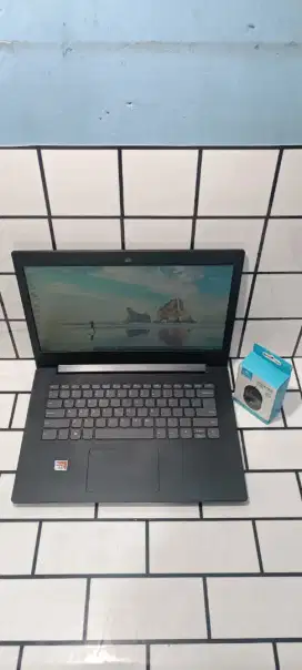 LAPTOP LENOVO 320 AMD A6 RAM 4 SSD 128