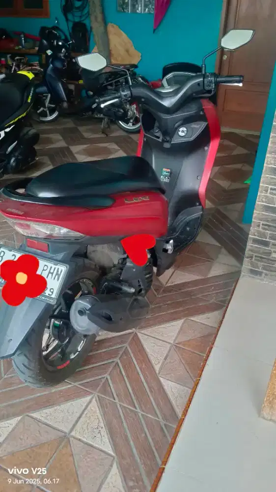 Motor bekas pemakaian sendiri karna pengin ganti motor