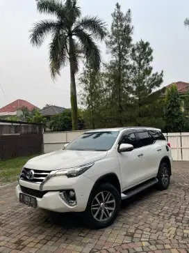 Toyota Fortuner VRZ Diesel 2018 Low KM Bogor