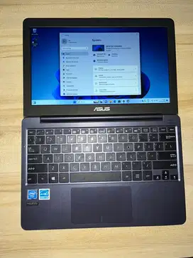 Asus vivobook E203NAS