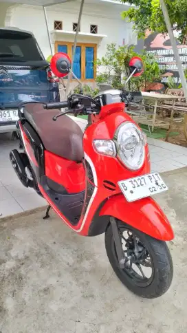 Bissmillah dijual motor Honda scoopy sporty 2020