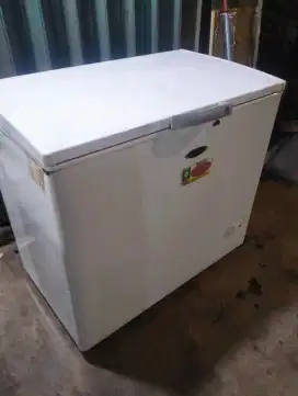 Freezer box 200 liter dingin normal beku maknyos