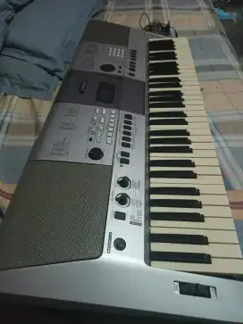Keyboard Yamaha PSR E 413
