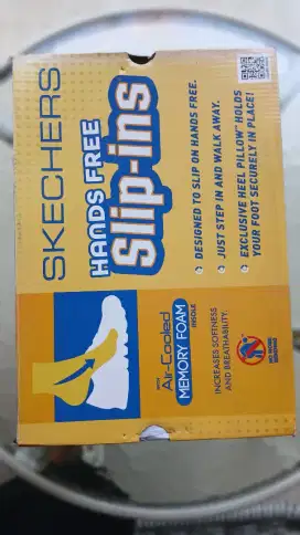 Sepatu Skechers Slip-Ins
