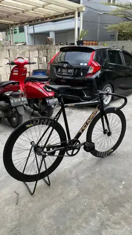 Sepeda Fixie mulus