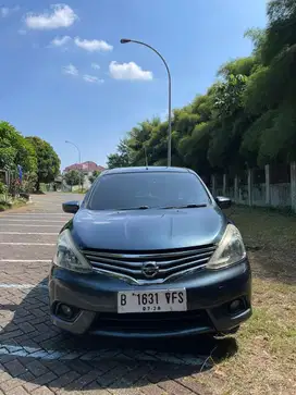Jual Nissan Grand Livina Tahun 2013