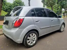 Kia Rio 2011 Bensin