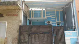 Di kontrakkan Pertahun
