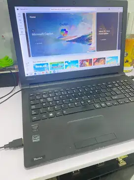 Toshiba Tecra 16gb,  1 Tera . Layar 16 inch