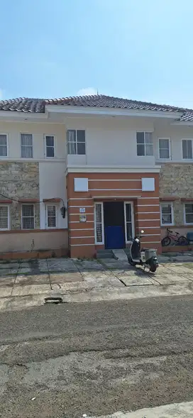 RUMAH KOST2 Lantai Lingkungan Nyaman Di Pavilion Jababeka