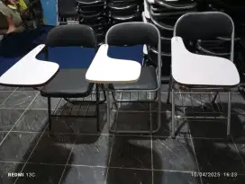 Kursi kuliah lipata