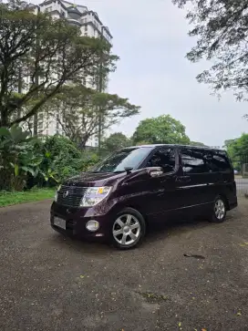 Nissan elgrand e51 tahun 2009