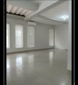 Ruang kantor - Rumah  disewakan  kalibata