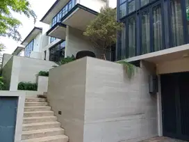 Dijual  rumah mewah full furnish di lancewood NAVAPARK BSDCITY