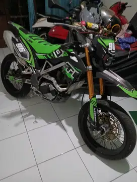Klx dtreker 2019, warna hitam standar orisinil