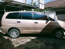 Toyota Kijang Innova 2004 Bensin
