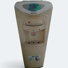 Sanken HWD 730TC free Kulkas