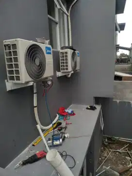 Service AC tidak dingin bongkar pasang AC