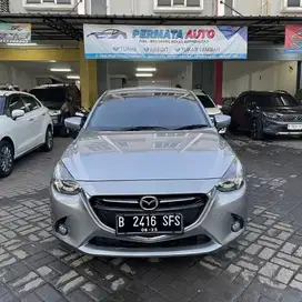 (Cash) mazda 2 R AT 2015