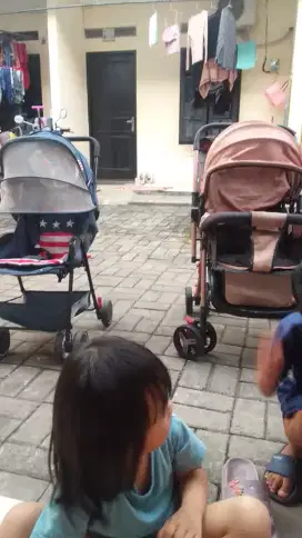 Stroller 2 Pcs Lok Jak Bar Kemanggisan