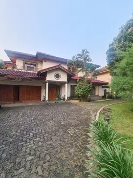 Rumah Dijual Jagakarsa. Model Pavilion. Lokasi Jalan Utama.  NEGO