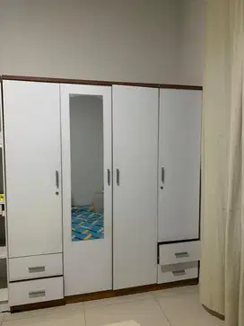 Lemari 4 Pintu Kondisi Baik