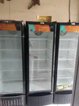 Showcase merek RSA 282 liter 5 rak