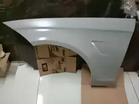 spakbor depan kiri Mercedes CLS 63 AMG