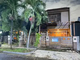 Dijual rumah di Perumahan Taman Jatisari